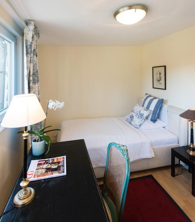 Dirazi Guesthouse & Apartments Gmbh Frankfurt am Main ภายนอก รูปภาพ