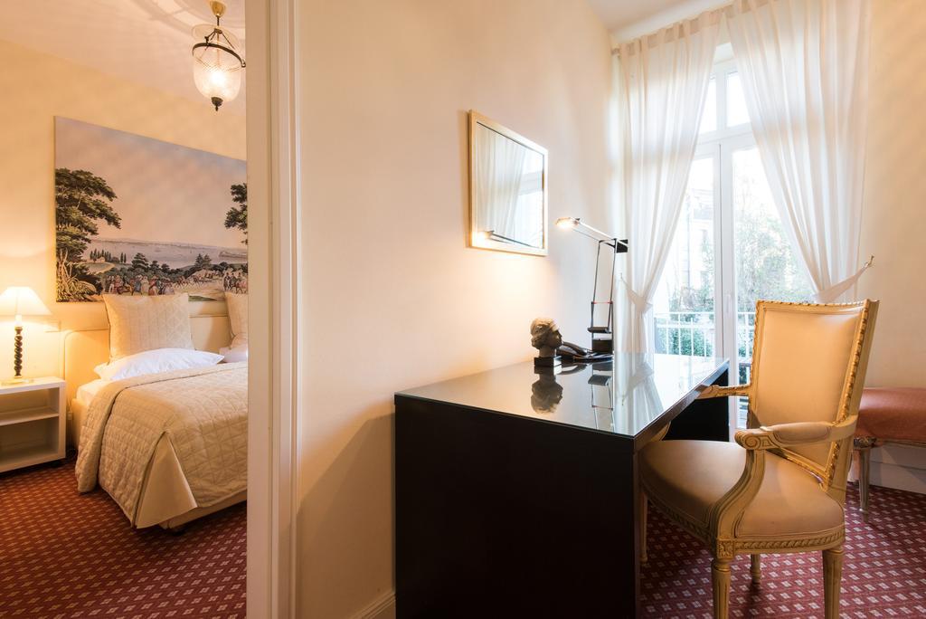 Dirazi Guesthouse & Apartments Gmbh Frankfurt am Main ภายนอก รูปภาพ