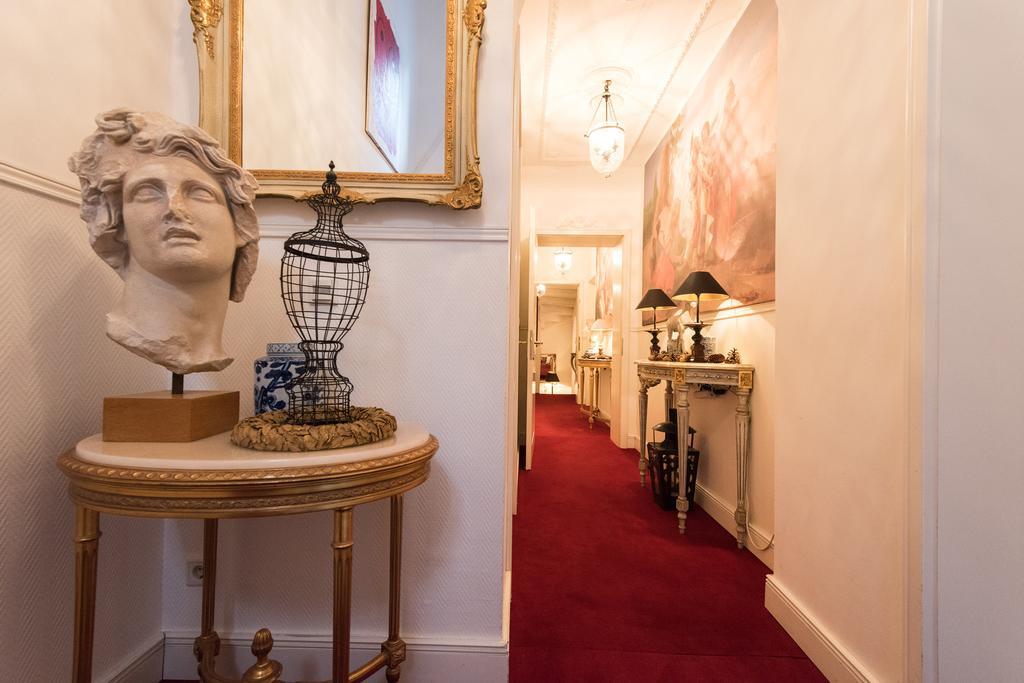 Dirazi Guesthouse & Apartments Gmbh Frankfurt am Main ภายนอก รูปภาพ